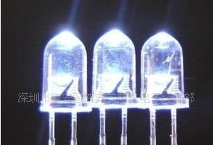供应5mm短脚白色发光二极管 5MM高亮LED封装14000MCD