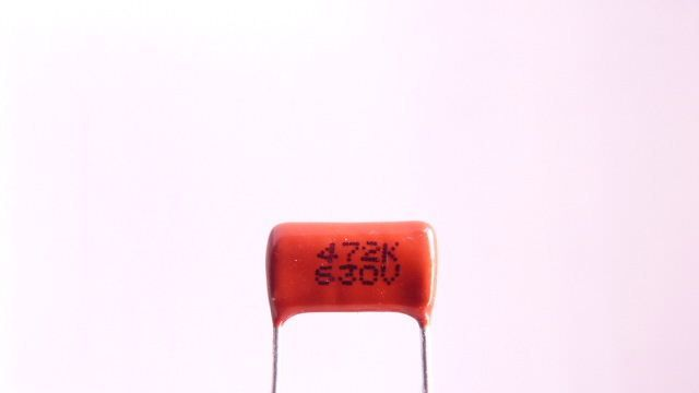 供应超小型CBB电容472K630V