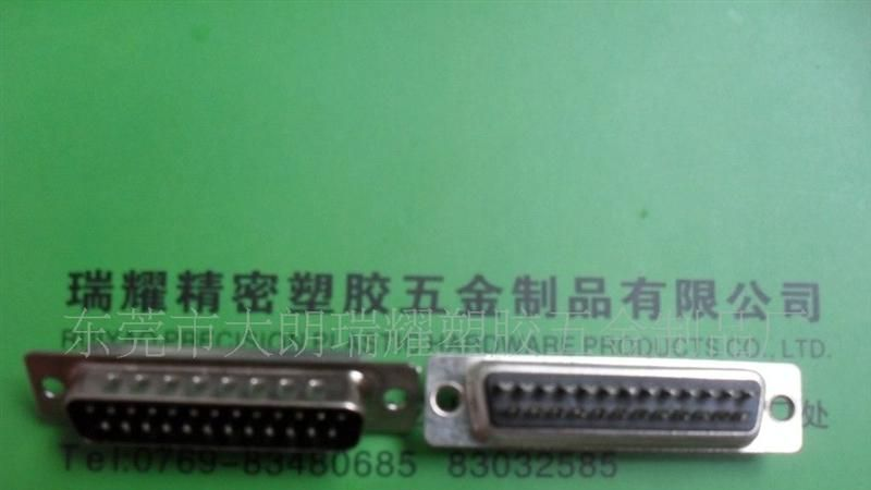 供应特价销售DB25P一体式公头DVI连接器(图)