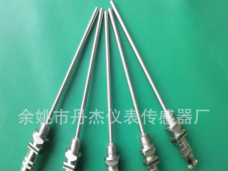 优质供应热电阻 PT100热电阻 插座式工业热电阻 温度传感器