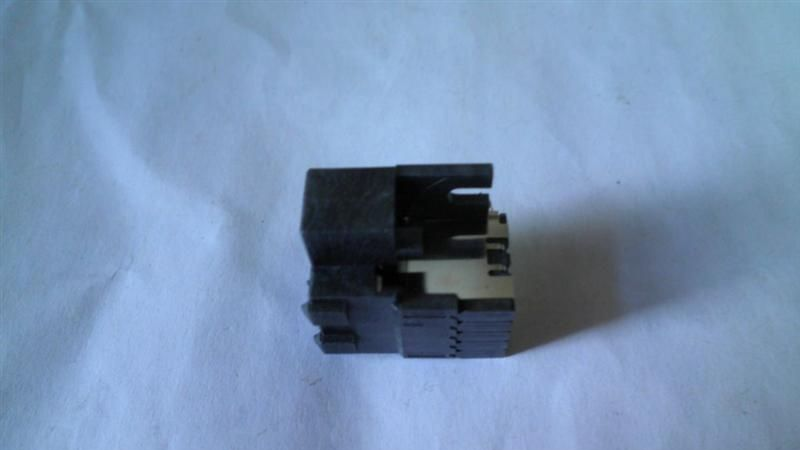 现货供应 AMP 连接器 型号120675-1