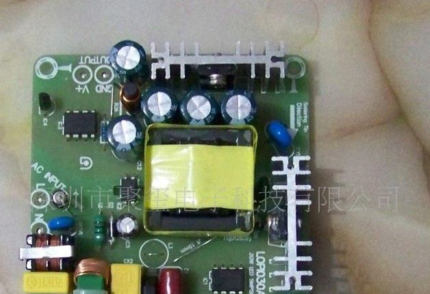 供应单颗集成20W投光灯驱动电源