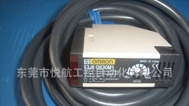 欧姆龙光电开关E3JK-DS30M1 AC/DC12-240V