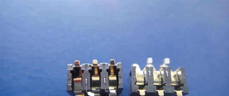 大量批发手机电池连接器 电池座 BC-4-3P  7*7 PH=3.0 H=7.7