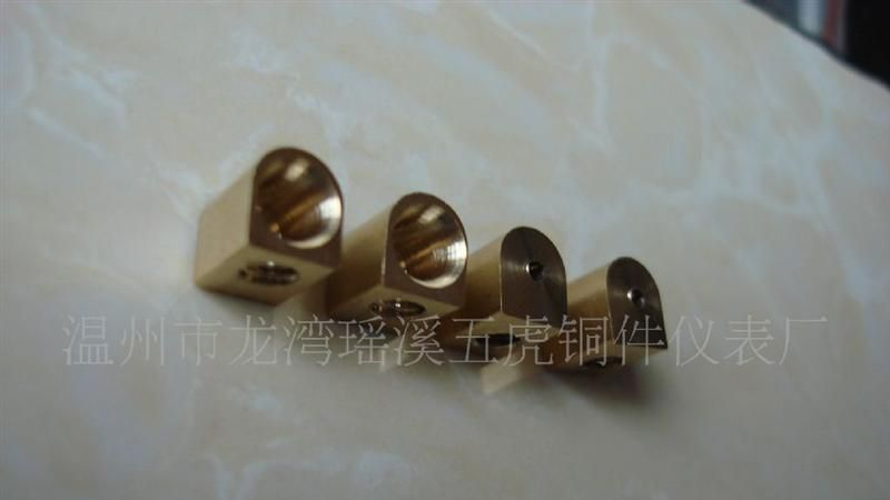 供应：马蹄形铜接线柱【如图】