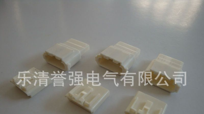 供应汽车接插件、汽车线束、汽车后视镜产品