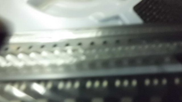 贴片三极管LP2981IM5-2.7