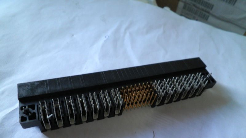 现货供应 FCI 连接器 型号51730-006