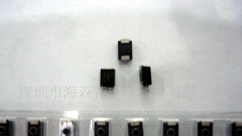 贴片快恢复二极管ES1J  1A  600V  50NS