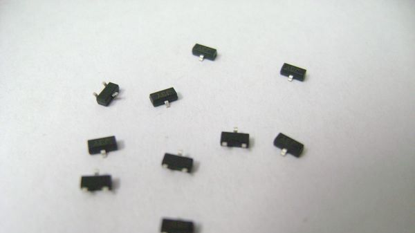 供应BC817-25 代码6bW  NXP恩智浦 极性pnp 三极管