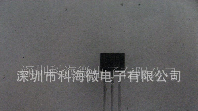 特价  KIA7812API  直插二三极管