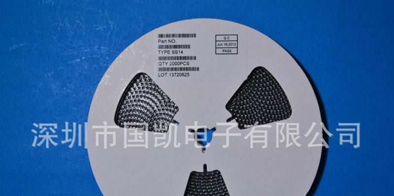 贴片二极管 肖特基 SS14 1N5819 DO-214AC
