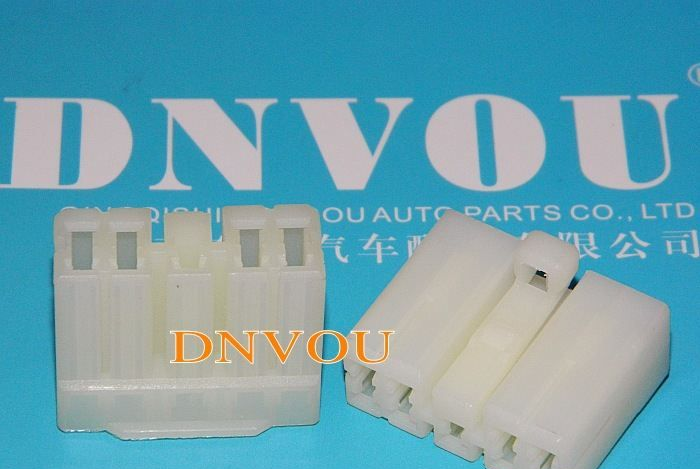 9P连接器/9孔连接器/汽车接插件/DJ7092-3-21/接插件/塑料连接器