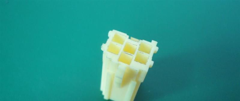 供应 马6  比亚迪 通用等汽车接插件 汽车导航针座系列产品