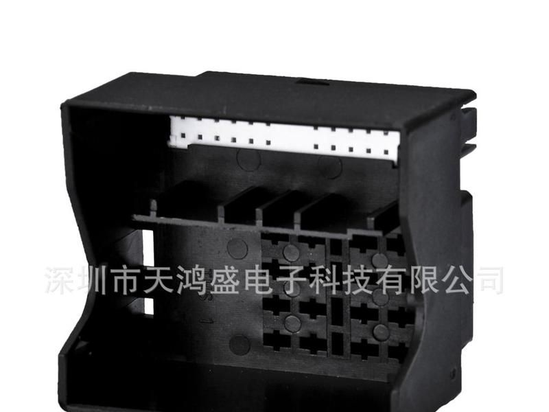 【厂家直销】供应汽车连接器 别克君威-8P公母壳及其针座