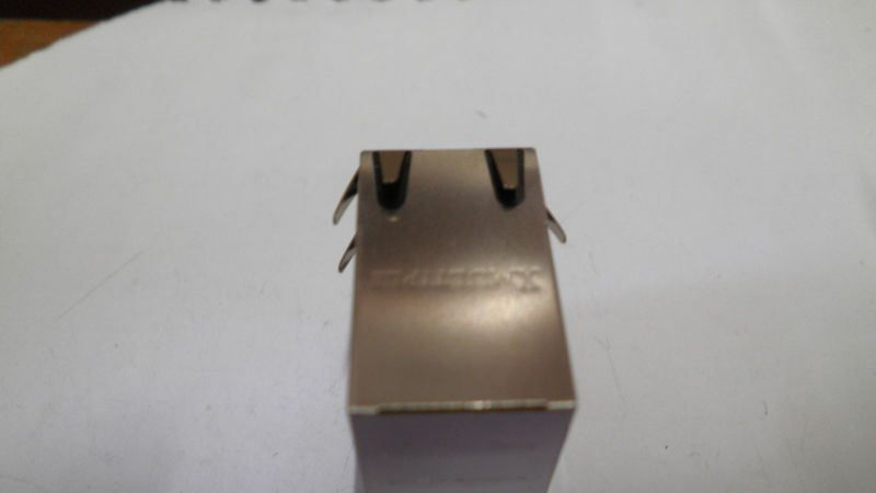 现货供应 RJ45 网口 连接器 型号EA0072000W