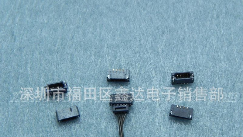 HTC 闪光灯0.6间距4pin针座， 刺破式连接器
