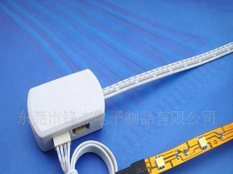 供应LED灯具系统的RGB5050灯条连接器,灯条连接线,彩灯分配器