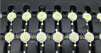 LED灯珠采用进口芯片新工艺可过回流焊260度，一样价格不一样的品