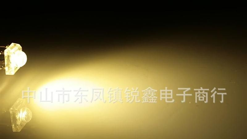 食人鱼暖白LED灯珠 5mm食人暖白光 F5圆头食人鱼暖白灯LED发光管