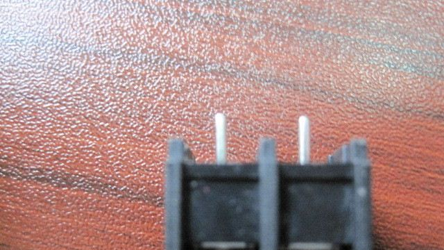 低价批量供应LED单元板电源座 ZB35-2P