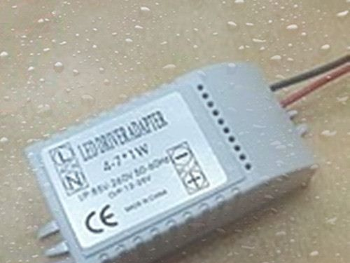 85-264V AC输入，绿色环保筒灯电源，DC 12-24V 输出  300mA