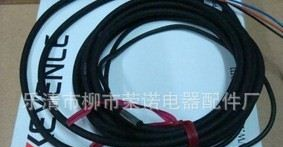 供应基恩士光纤传感器《放大器》FS-V33CP