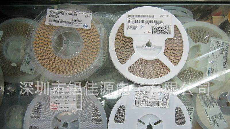 TCSCS1C106MAAR_A型_16V10UF_SAMSUNG_贴片钽电容