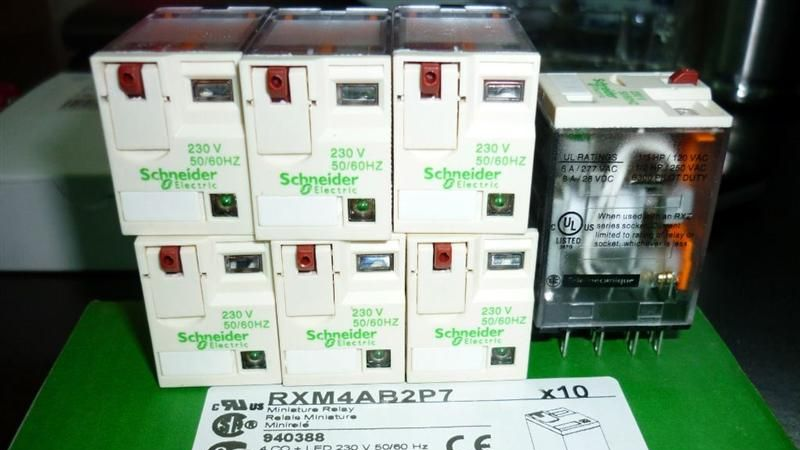 低价供应施耐德继电器RXM2AB2BD RXM4LB2BD RXM4LB2P7