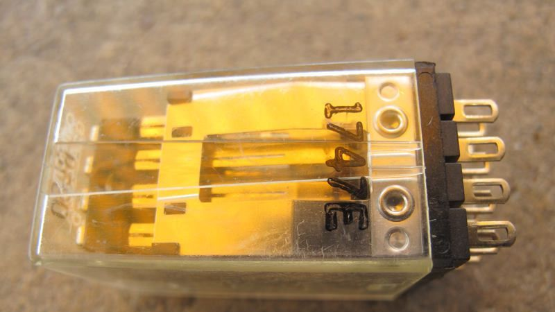 供应原装欧姆龙OMRON中间继电器.微型继电器G2A-432A