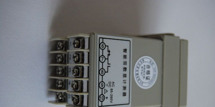 现货供应ZN48智能控制器 计数器 时间继电器 转速表