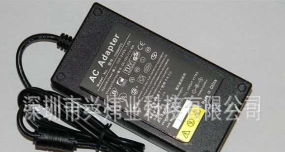 厂家优质供应12V 2A插墙式开关电源 电源适配器