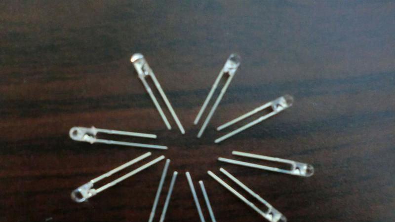 伟志光电特供F3mm圆头白光LED灯珠 高亮度暖光LED发光二极管