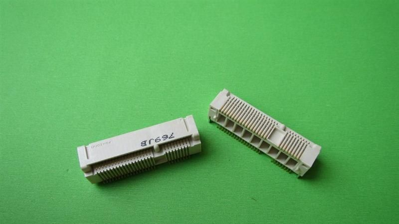 富士康连接器MINIPCI express Connector: AS0B226-S40N-7F