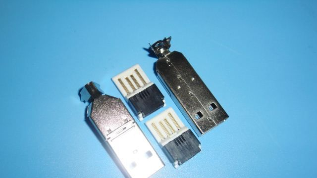 USB AM 刺破式 连接器 白胶芯红后盖