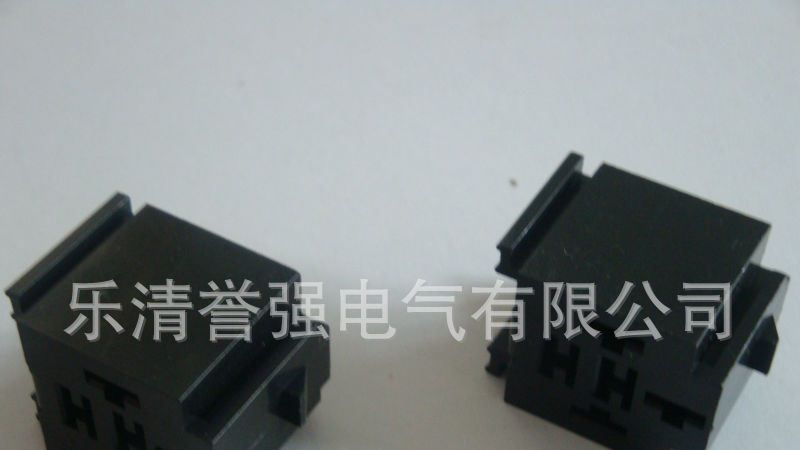 供应汽车接插件、汽车线束、汽车继电器产品