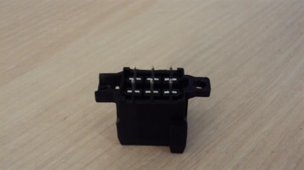 供应AMP/TYCO汽车连接器963357-5