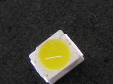 现货供应3528LED贴片白灯（晶元芯片，6000-7000K，7-8LM）