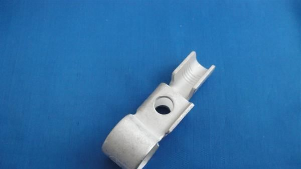 供应汽车连接器/电瓶正极接头3724161/厂家直销