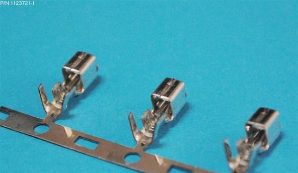 AMP/tyco泰科1123721-1端子AMP汽车连接器端子