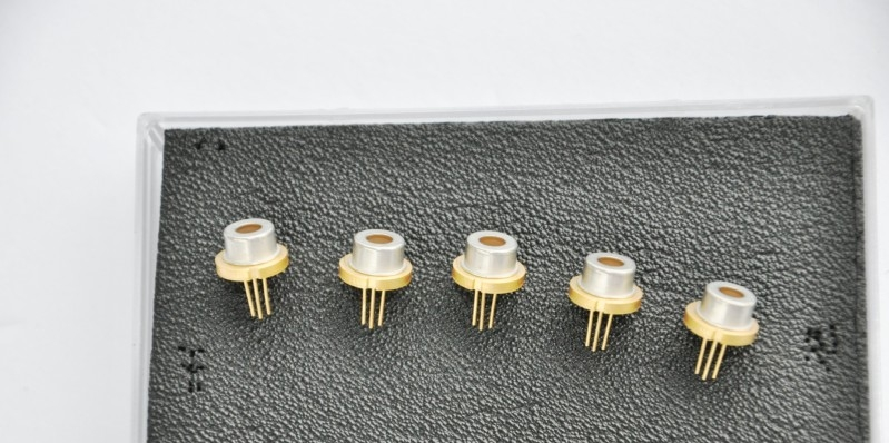 供应 BOB 808NM 1W 激光二极管