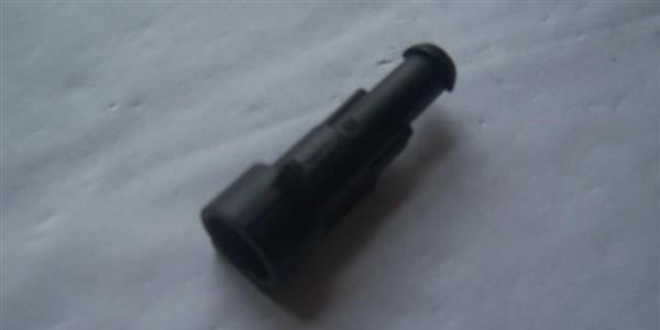 供应进口AMP连接器现货（282103-1）清货特价（价了！）