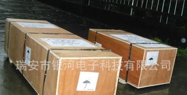 半户外LED显示屏（温州厂家定制和直销）