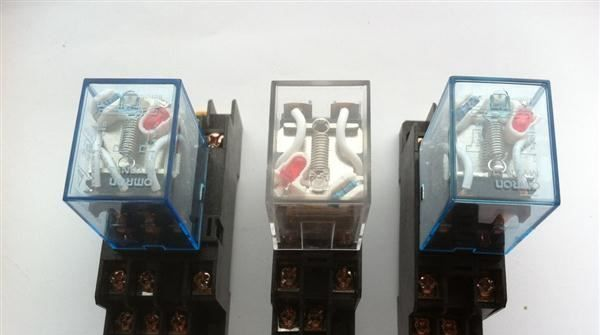 欧姆龙 电磁中间继电器MY4/MY4NJ 12VDC 24VDC