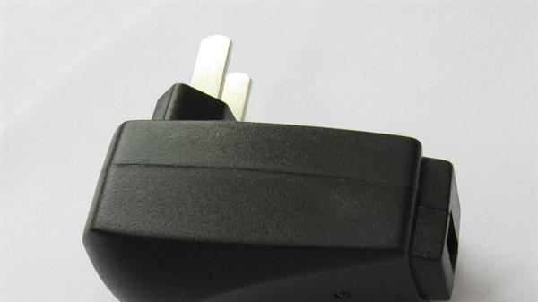 厂家直销 高品质 便携式充电器