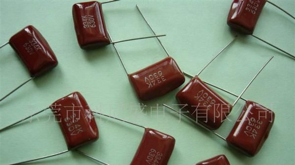 CBB21 用于各种直流，特别适用于各种类型的节能灯和电子镇流器上