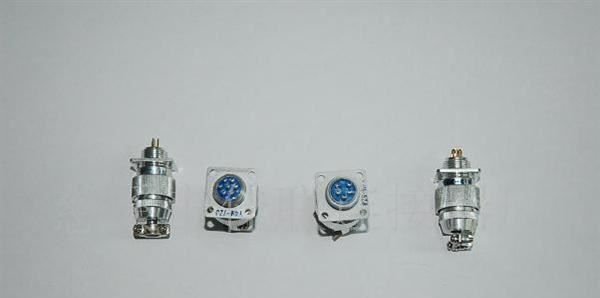 供应Y4航空插头，电缆连接器
