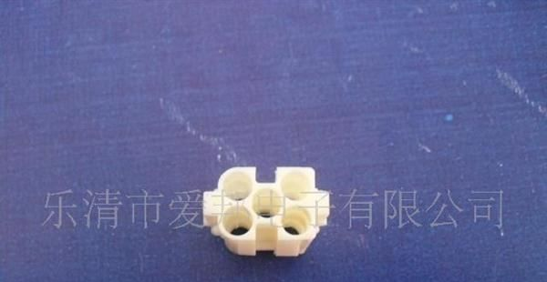 250，187端子，汽车连接器。