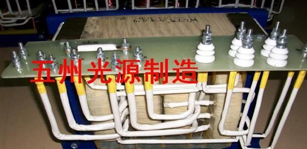 自耦变压器