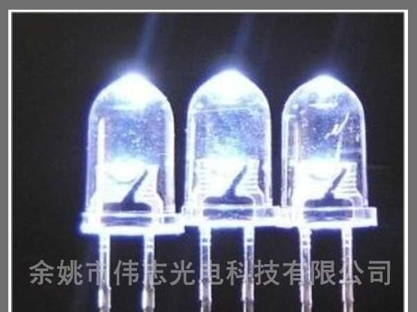 供应低光衰灯具专用F5mm圆头高亮度（22000-26000mcd)白光LED